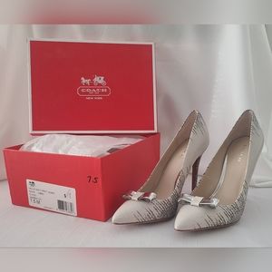 Coach Hallie Soft print Lizard, Cloud, size 7.5